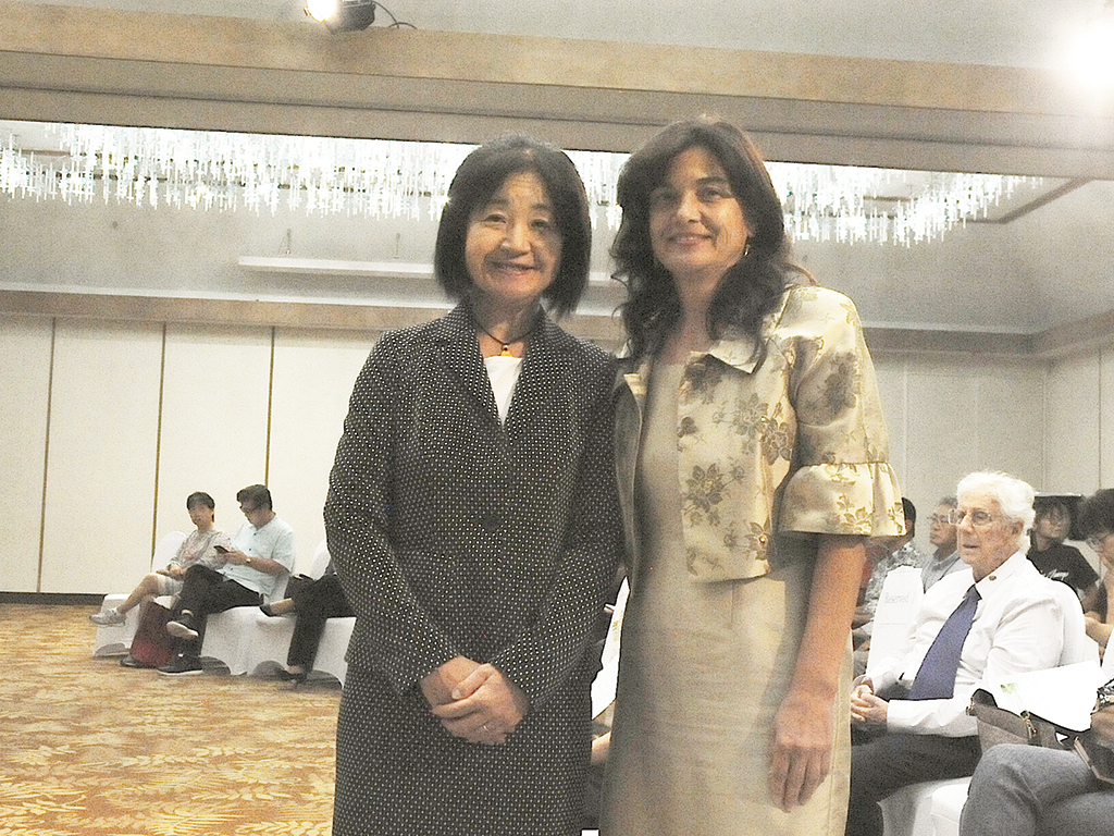 (From left) Consul General of Japan to Guam Rumiko Ishigami; and Sen. Therese M. Terlaje, speaker of the 37th Guam Legislature.