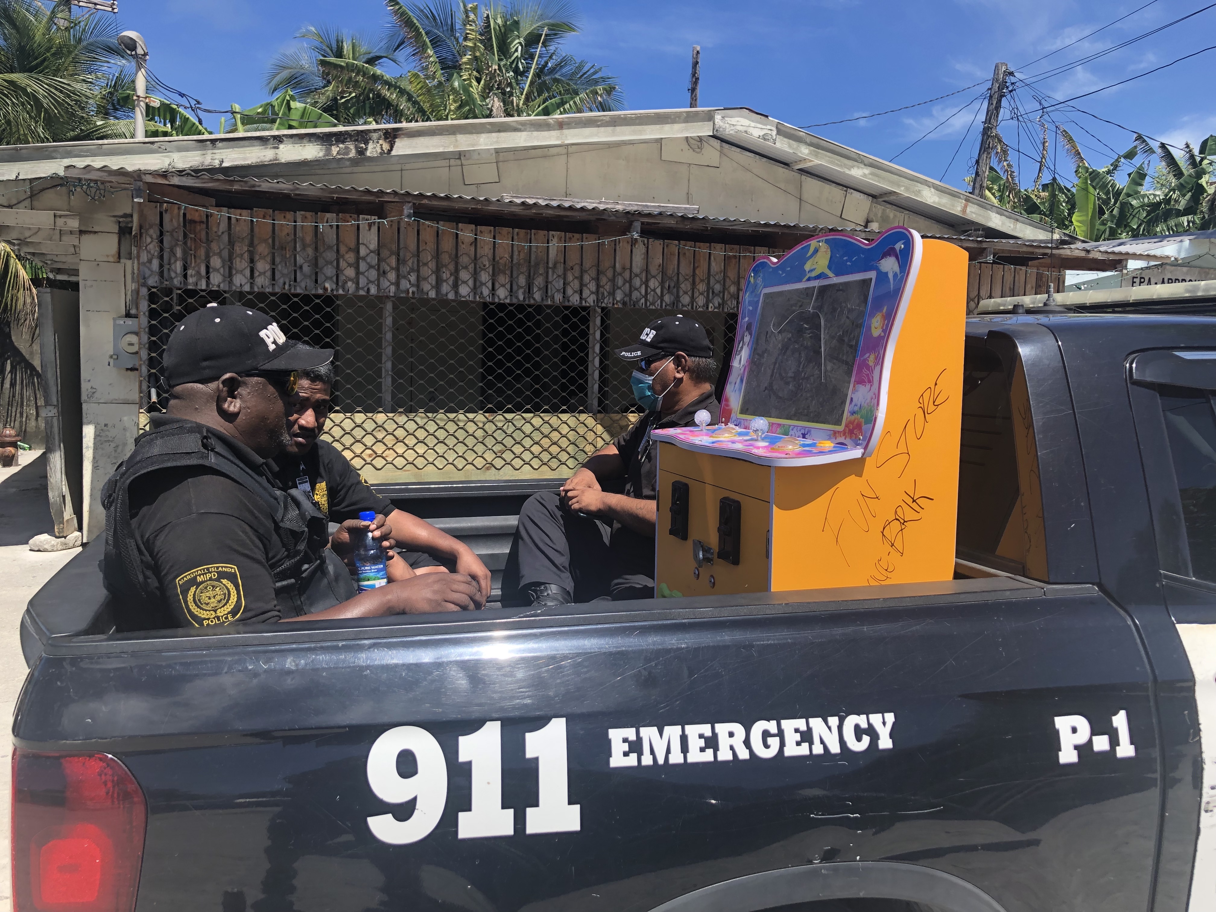 Police target gambling machines in Majuro and enforce local law