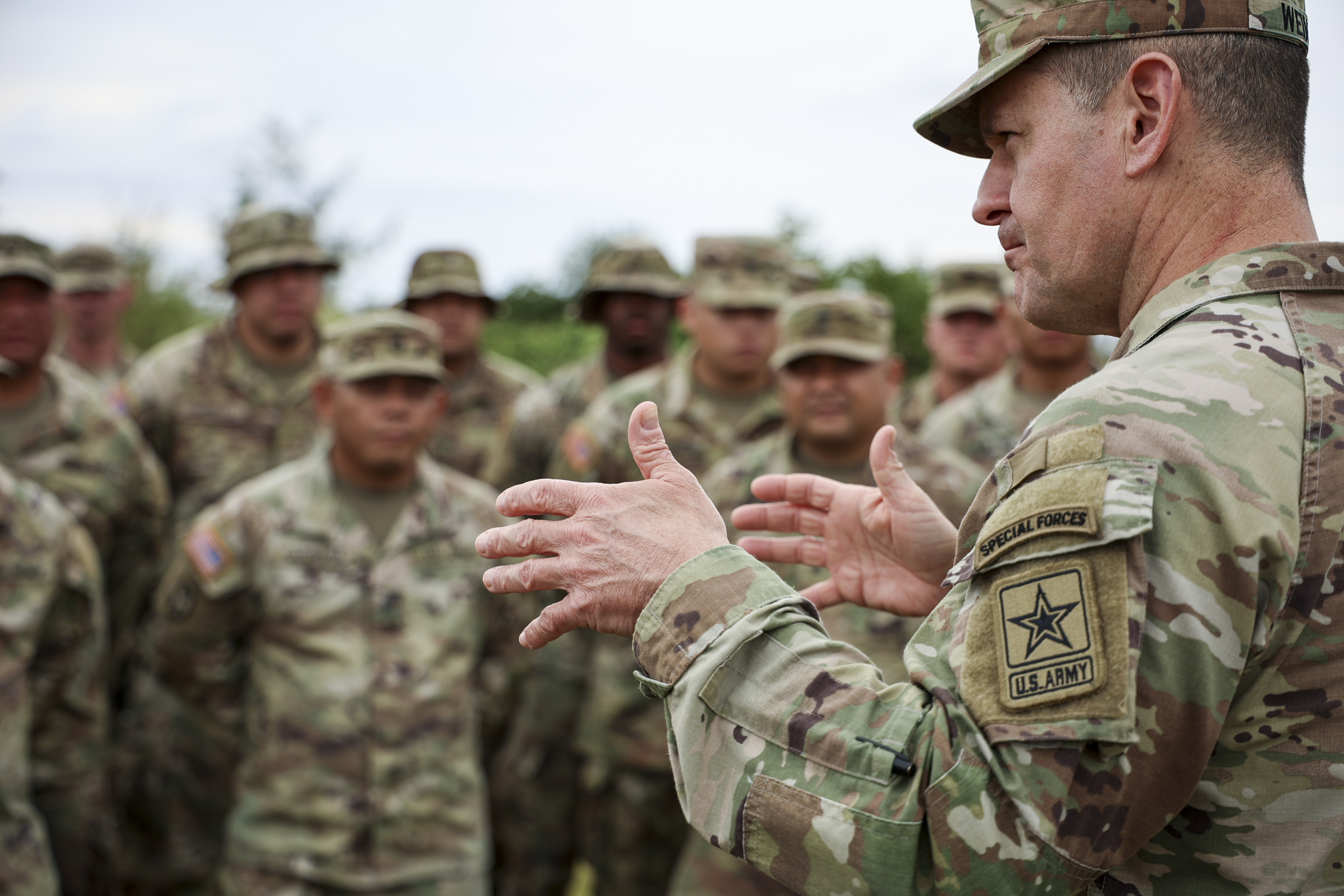 Top military leaders visit Palau, Guam 