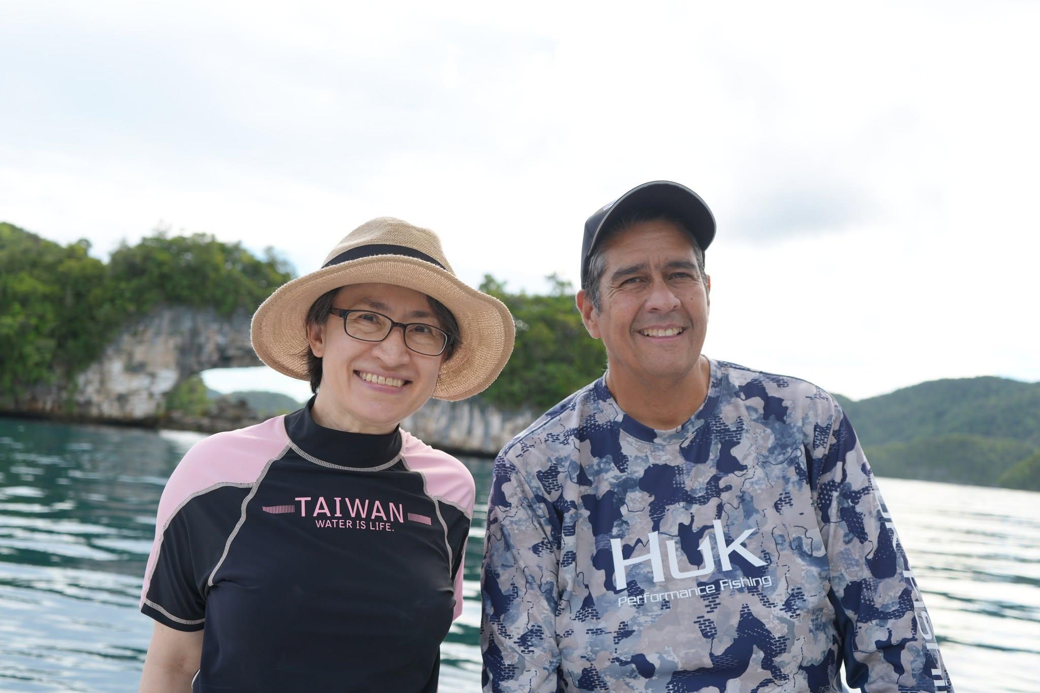 Presidents take to the oceans of their countries; delegate attends controversial signing 